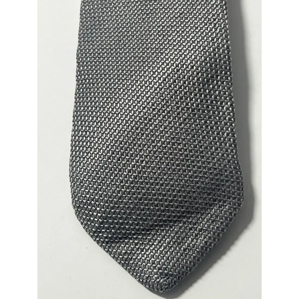 Brooks Brothers 346 Necktie Gray Silver Textured 100% Silk Made in USA